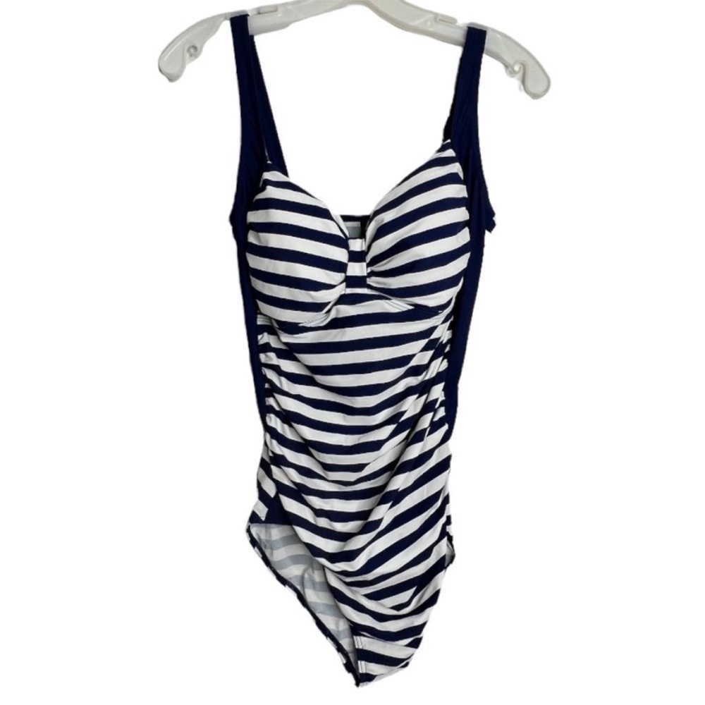 Kimi & Kai EUC maternity suit